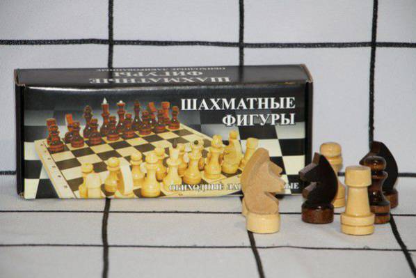 Фигуры шахматные обиходные Р-7 (лакированные)   Chess Craft